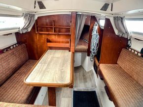 Jaguar 25 Bilge keels - Looking Forward