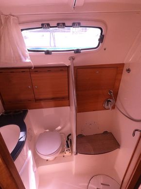 2008 Bavaria 40 Cruiser 25