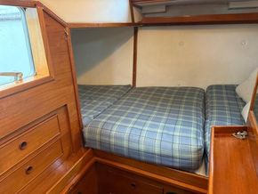 Aft Cabin Port 3/4 berth