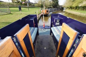 Semi Trad deck aft