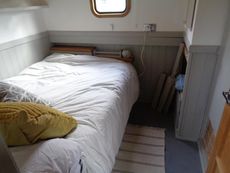 52x11 Wide beam with wheelhouse built 2009 by Maurice Hirst