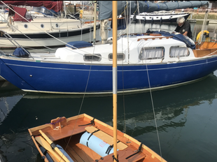 Seahopper lighter with sails