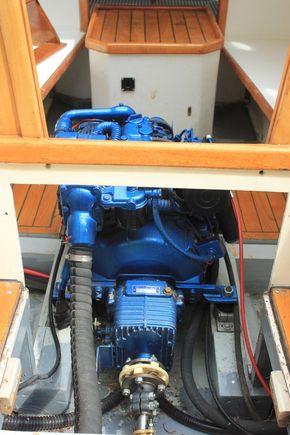 Diesel inboard engine