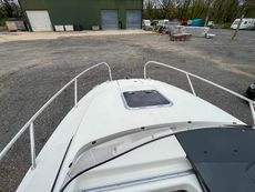 Quicksilver 555 activ cabin