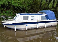 Glas Y Dorlan 23ft GRP motor cruiser