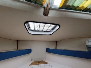 Princess 25  - Hatch