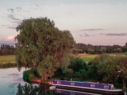 62 Ft CruiserStern OpenPlan Live Abord