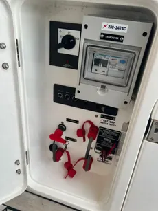 2002 Sunseeker Camargue 44