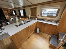 Deep End, 60ft Collingwood Widebeam 