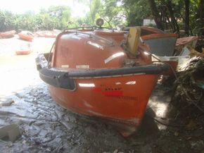 Small Cabing Harding boat