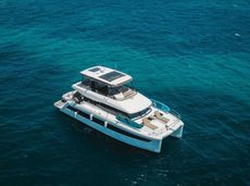 Fountaine Pajot MY6 - Motor Cat