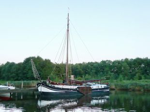 Dutch sail barge Klipperaak "Jonge Douwe"
