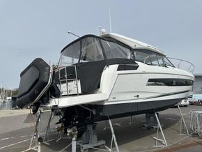 2022 Jeanneau NC 37 6
