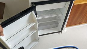 04 Galley   2017 Cutwater 242 Sport Coupe (5)