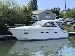 2011 Sealine SC35