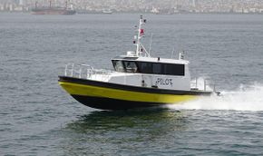 FAST PILOT BOAT