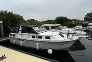 1985 Carver 2807 Riviera