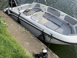 2022 Bayliner M 15