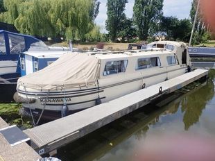 32ft Highbridge Crusader diesel engine