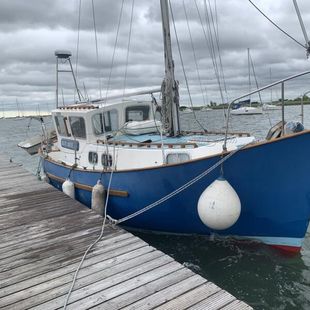 1984 Colvic Watson 28'6