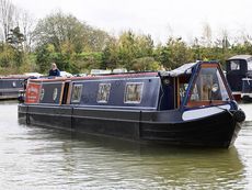 MR BAGGINS - 2008 cruiser stern with 2 berths