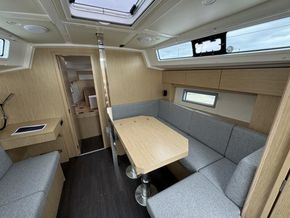 2024 Bavaria C38 14