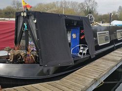 70ft Traditional NB - 2 bedroom - Lister Engine - price reduced !!
