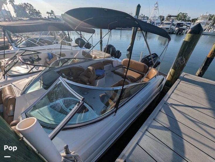 2023 Crownline e235 xs