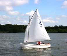 TRADITIONAL LUGSAIL DINGHY