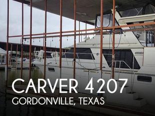 1986 Carver 4207 Aft Cabin