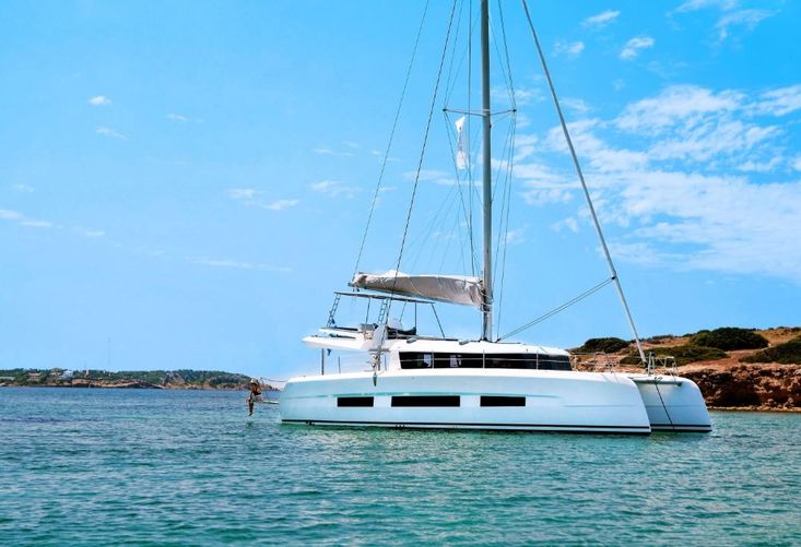 Dufour Catamarans 48