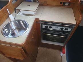 Moody 27  - Galley
