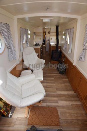 Saloon aft