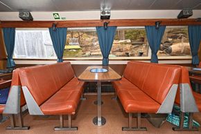 Salon main deck