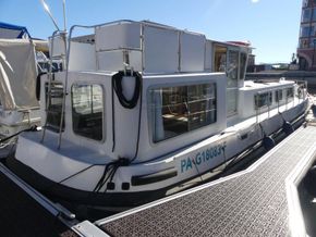 Locaboat 1106 ex hire cruiser - Main Photo