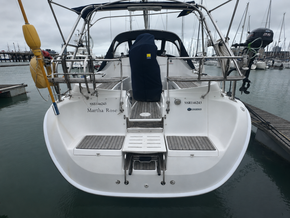 2010 Hunter Legend 41 Deck Saloon 7