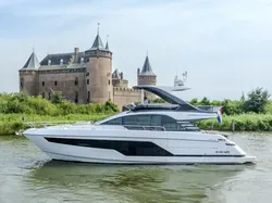 2024 Fairline Squadron 58
