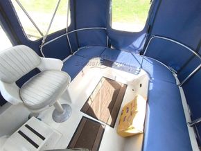 Aquamarine Riverboat 26  - Cockpit