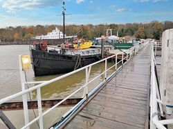 Luxemotor with 44 year Mooring Licence