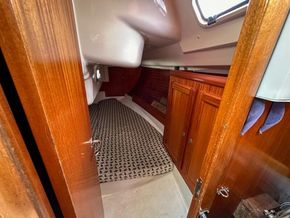 2001 Dufour  32 Classic  37