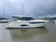 2020 Bavaria R40