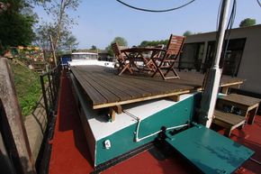 walkways on barge