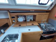JEANNEAU SUN ODYSSEY 36i  gorgeous,low engine hours &pound;75000