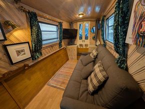 saloon