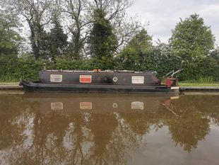 Magic - A 45ft 2011 Cheshire Narrow Boats 2 berth Cruiser stern narrow