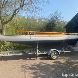GRP Broads One Design (BOD, Brown Boat) & Trailer - topsail.co.uk