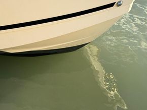 Parker 920 Explorer  - Hull Close Up