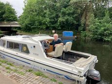 Viking 23 Cabin cruiser