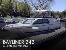 2006 Bayliner 242 Classic