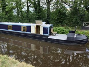 Reeves Tug Front Narrowboat